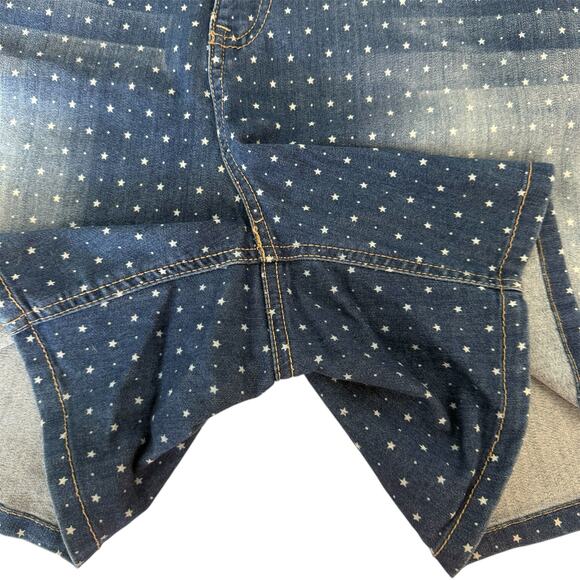 Stitch Star 5" Inseam Distressed Denim Shorts Size 24W in Blue With Star Pattern - Picture 5 of 9